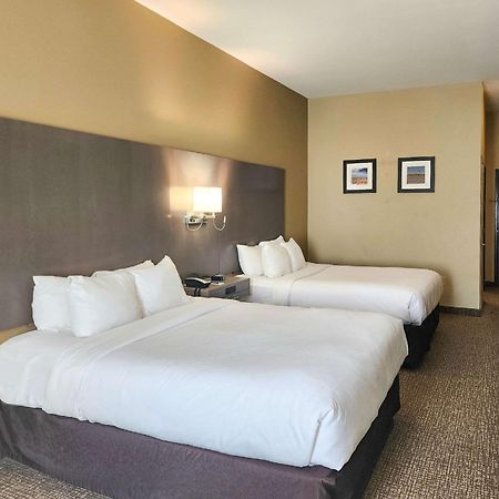 Comfort Inn & Suites Monahans I-20 Bagian luar foto