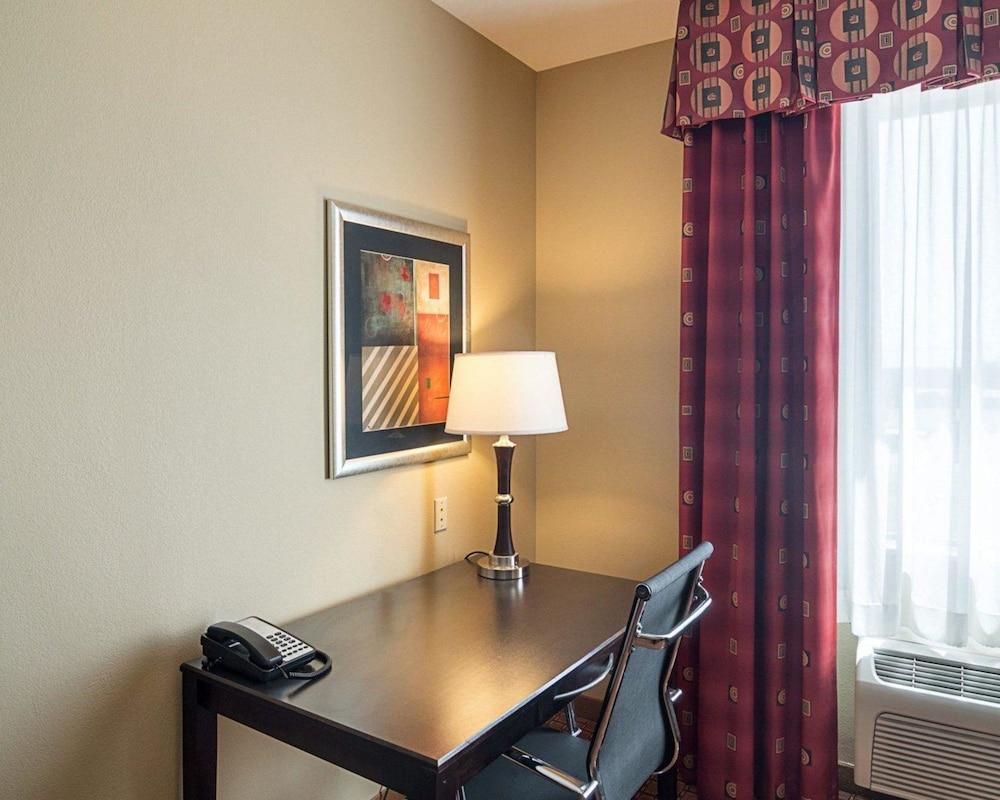 Comfort Inn & Suites Monahans I-20 Bagian luar foto